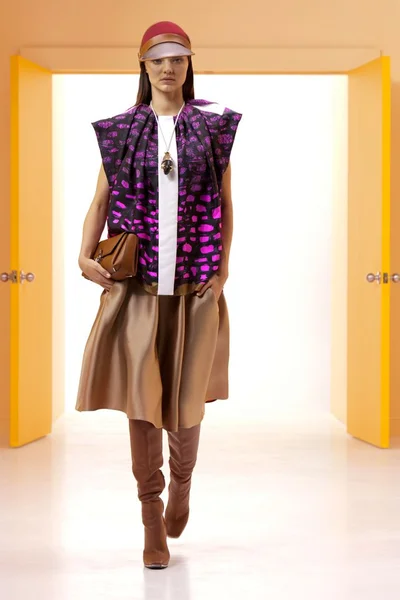 Look 12